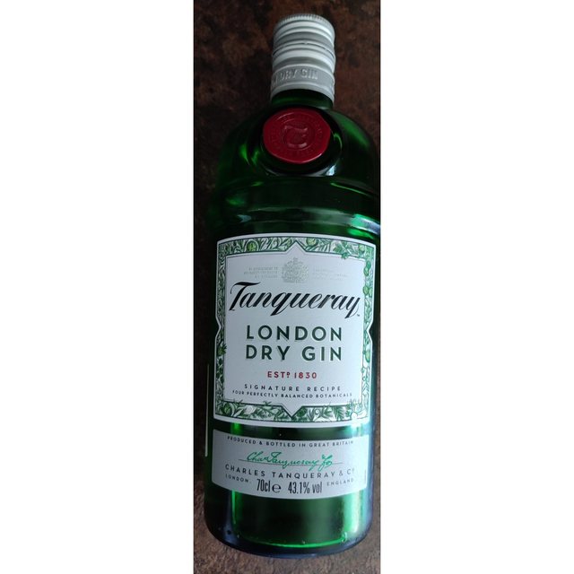 Gin Tanqueray + 5 Red Bull