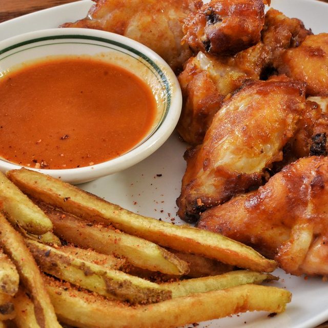 Frango à Passarinho com Fritas